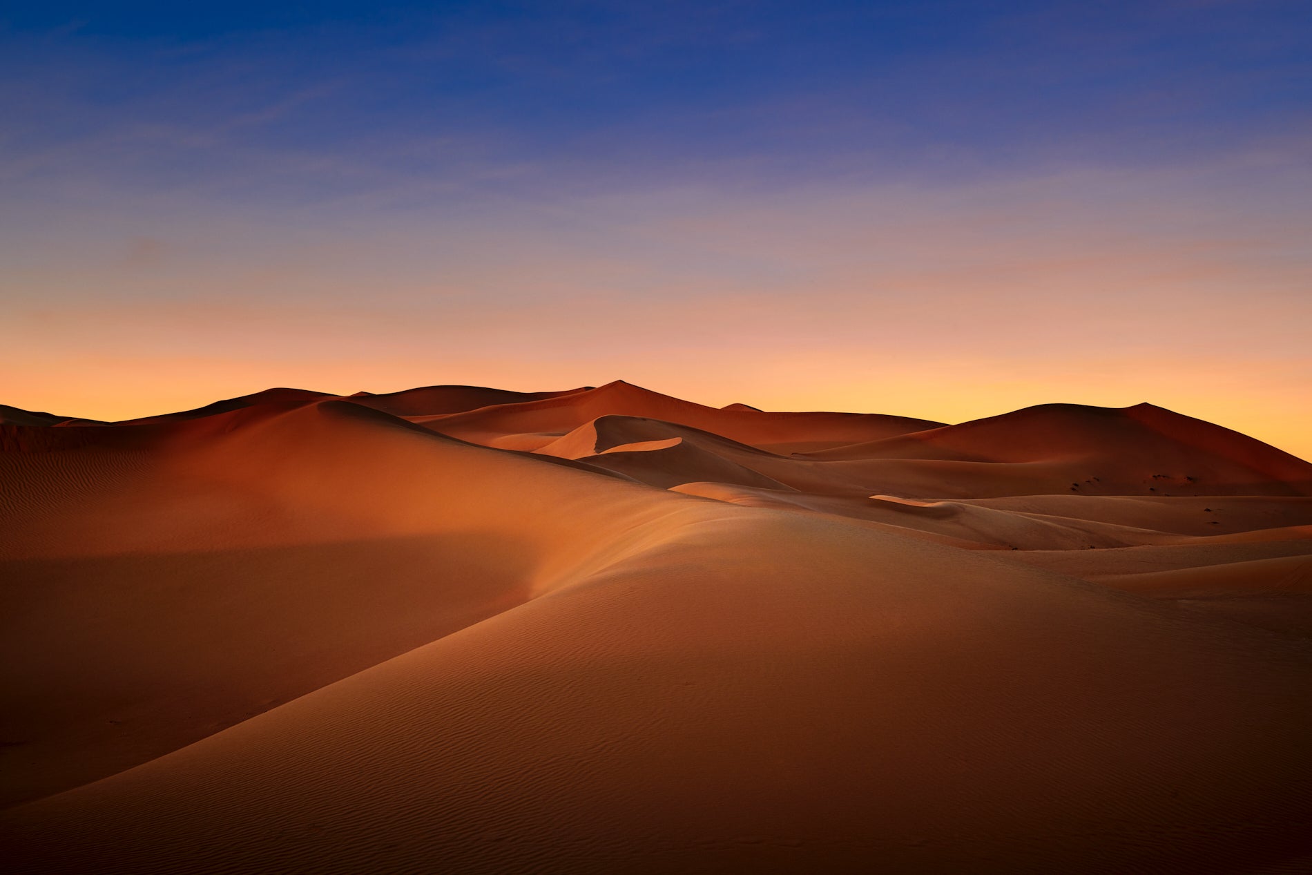 Arabian Desert Sunset – Roy Bolton Photography